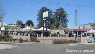 Roundabout Inn