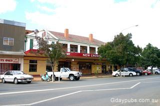 New Crown Hotel