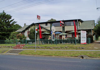 Cunninghams Hotel