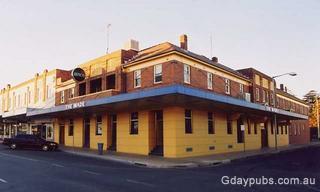 Wade Hotel