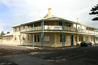 Robe Hotel
