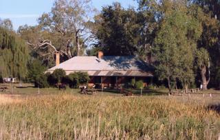 Former Old Tarcutta Inn