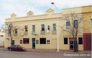 Commercial Hotel