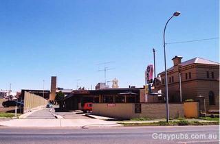 click to enlarge Carlton Hotel Motel