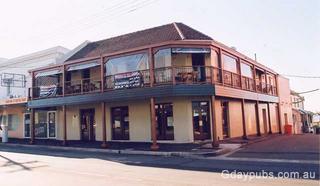 Red Lion Hotel