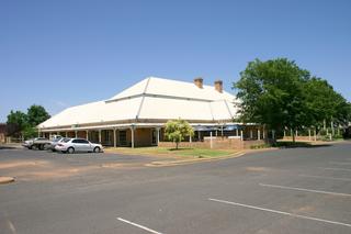 Macquarie Inn Hotel Motel