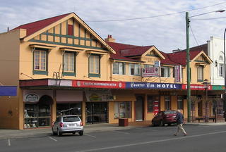 Country Club Hotel