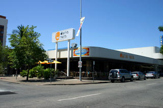 Ducks Nuts Bar