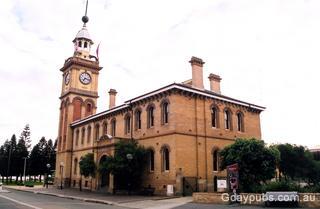 Customs House Hotel