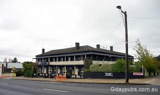 Coachwood & Cedar Hotel Motel