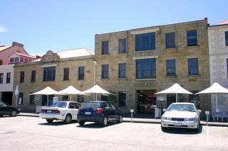 Henry Jones Art Hotel