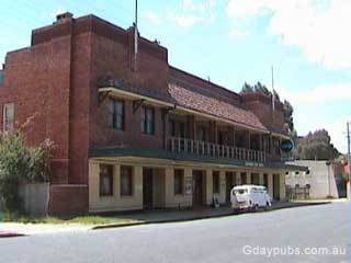Captains Flat Hotel