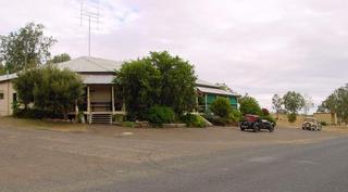 Waratah Hotel