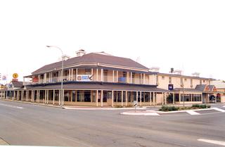 Grand Tasman Hotel