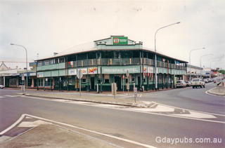 Innisfail Hotel
