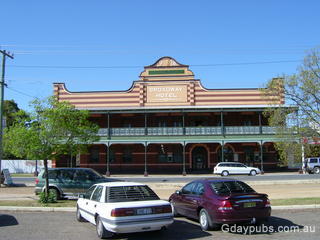 Former Broadway Hotel
