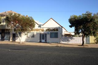 Former Barrier Club Hotel