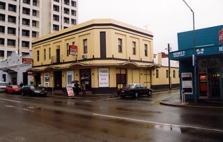 Lord Raglan Hotel