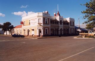 Commercial Hotel
