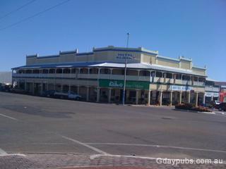 Albert Hotel