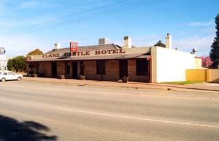 Clare Castle Hotel