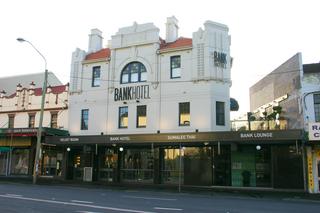 Bank Hotel
