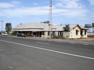 Tattersalls Hotel