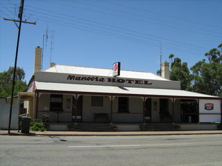 Manoora Hotel