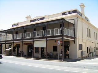 Prince Albert Hotel