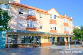 The Entrance Hotel