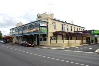 Commercial Hotel