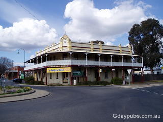 Federal Hotel