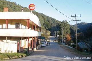 Woods Point Commercial Hotel