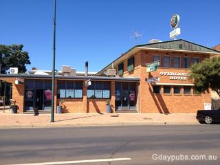 Overlander Hotel Motel