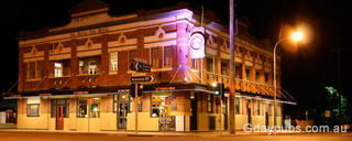 Royal Oak Hotel