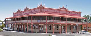Club Hotel