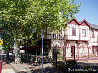 Flanagan's Border Inn