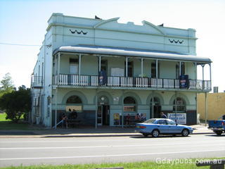 Tattersalls Hotel