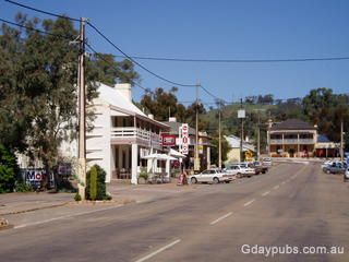 Mount Remarkable Hotel Motel