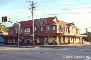 Melton Hotel