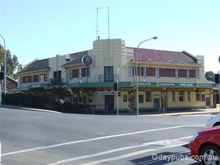 Cowra Hotel