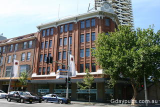 Former Gladstone Hotel