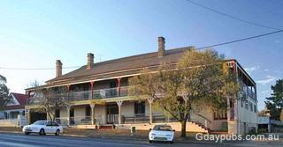 Commercial Hotel