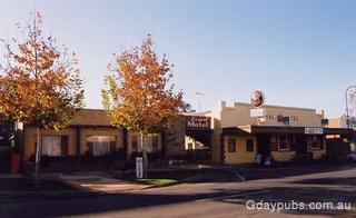 Royal Hotel Motel