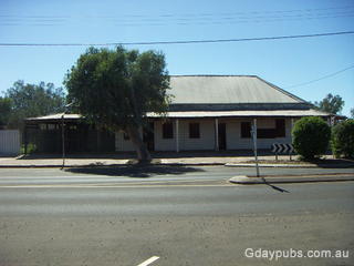 Old Trappers Inn