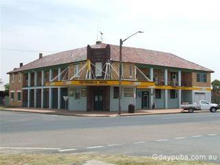 Tattersalls Hotel Motel