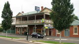 Tattersalls Hotel