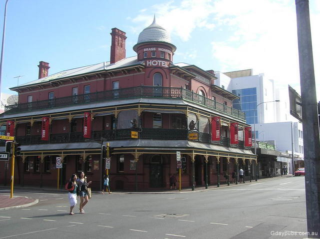 pub_4877.jpg